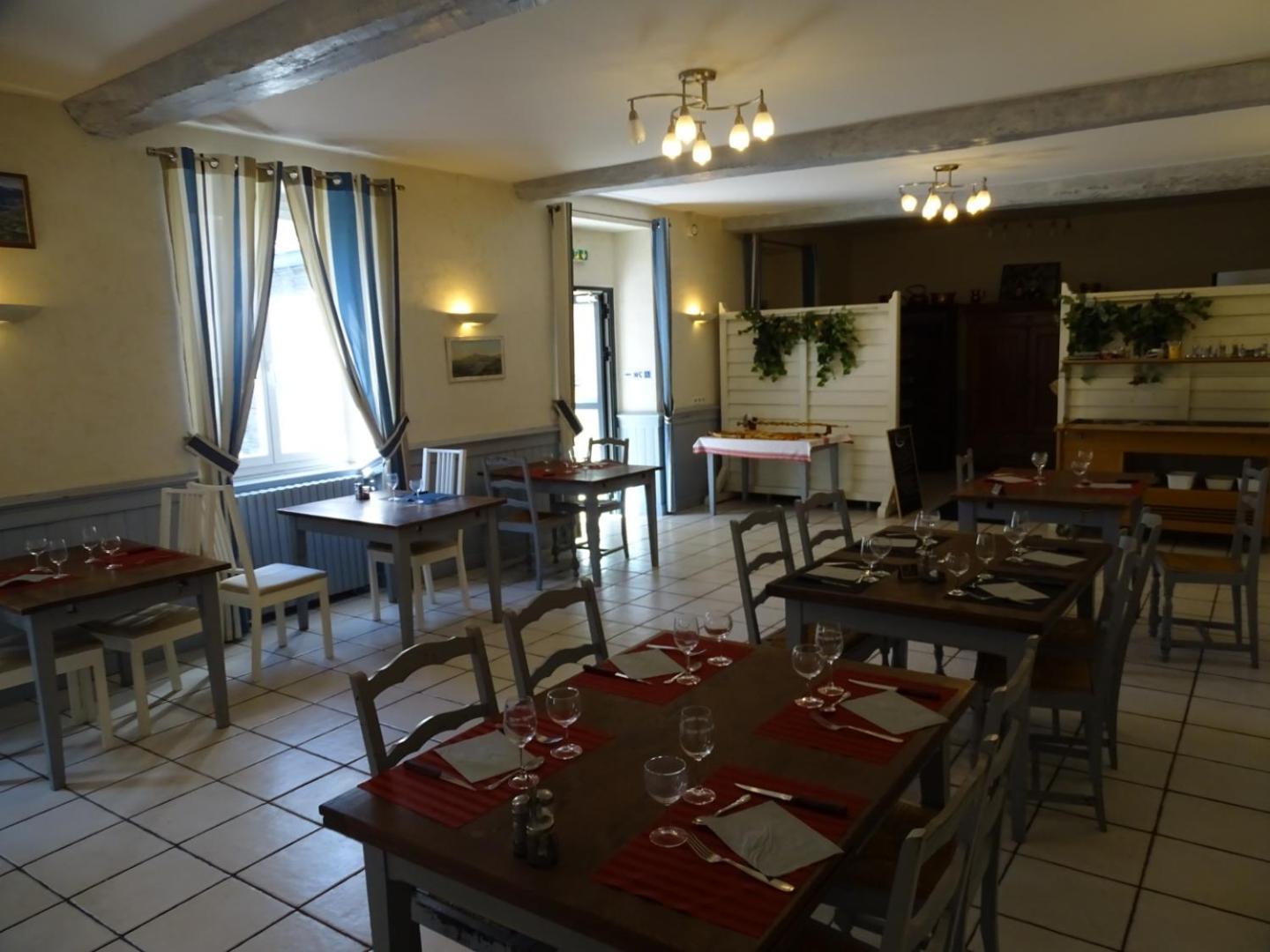 Hotel De La Poste Tardets-Sorholus Bagian luar foto