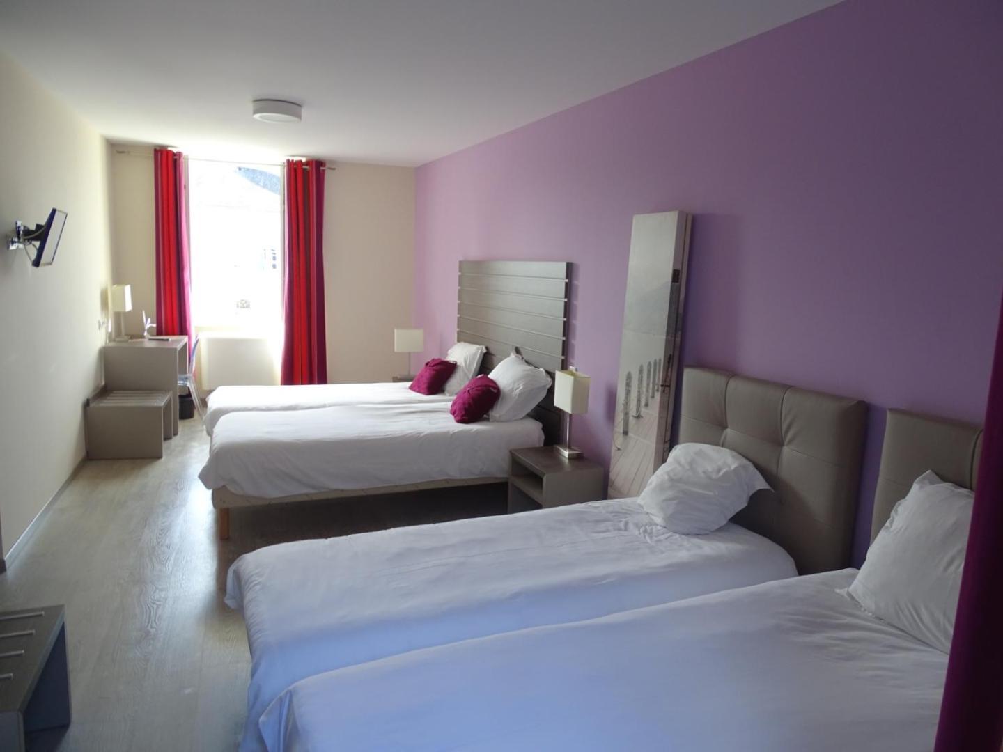 Hotel De La Poste Tardets-Sorholus Bagian luar foto