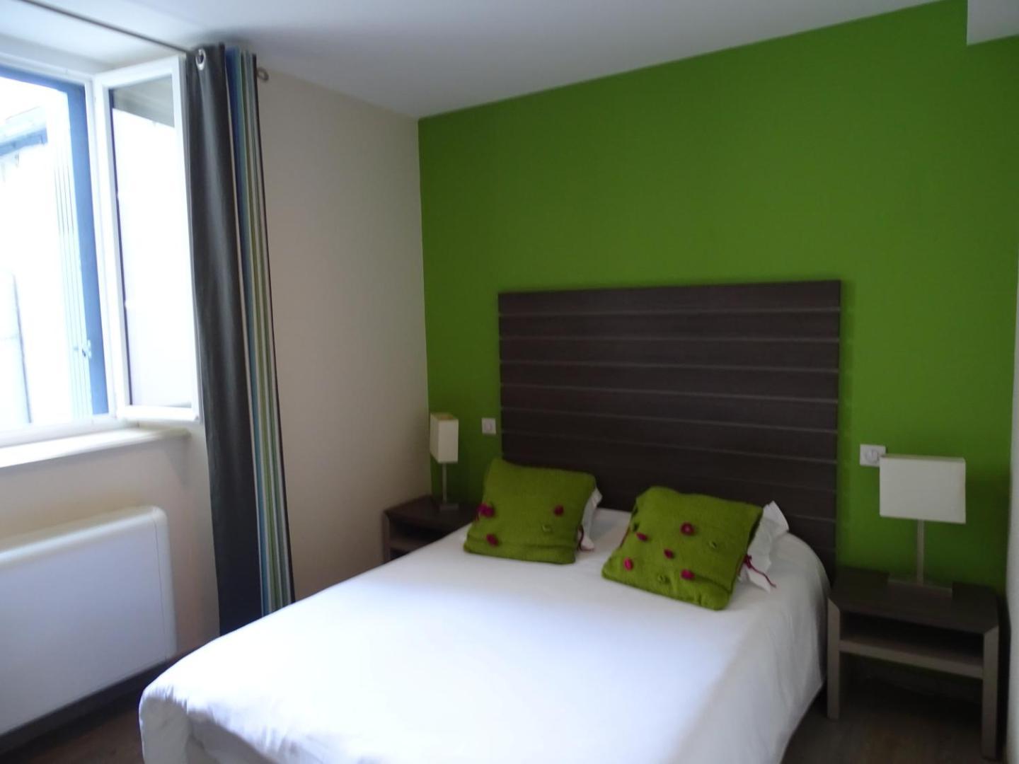 Hotel De La Poste Tardets-Sorholus Bagian luar foto