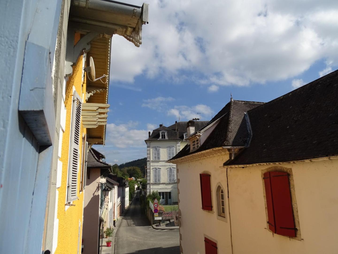 Hotel De La Poste Tardets-Sorholus Bagian luar foto