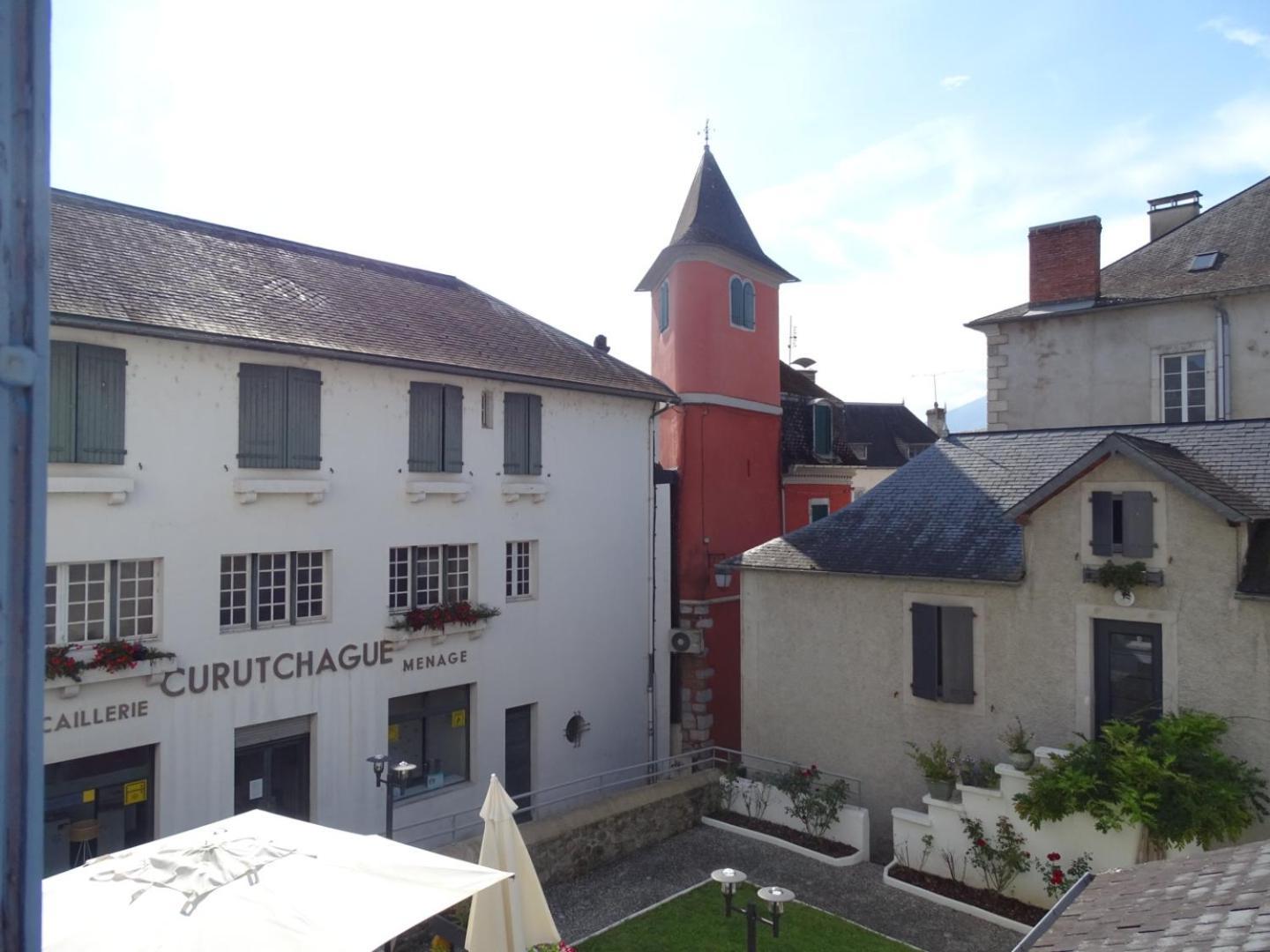 Hotel De La Poste Tardets-Sorholus Bagian luar foto